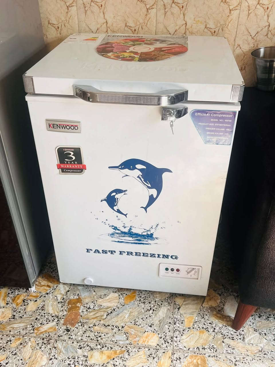 ميز طعام آخو جديد كيزر عل طاقه شمسيه مامستعمل تخم جلد ٨ مقاعد ثلاجه الحافض غراض بيت نضيفه جدن مكان مدينه الصدر ***********
