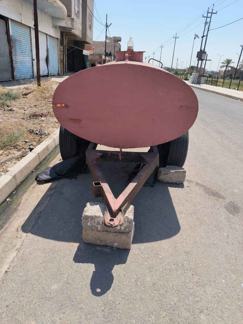 سلام عليكم تنكر للبيع ٢٠٠٠ لتر سعر مناسب مكان الحمدانية الشراي يتصل ويدلل ***********
