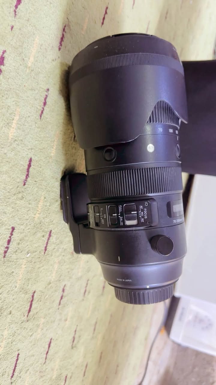 عدسه ساكما
Sigma 70-200
نضافه تسعين بلميه 
مستعمل اربع اشهر فقط
عارضه للبيع بسب  بيع الكامره 
للشراء مراسله خاص 
او الاتصال على ***********
