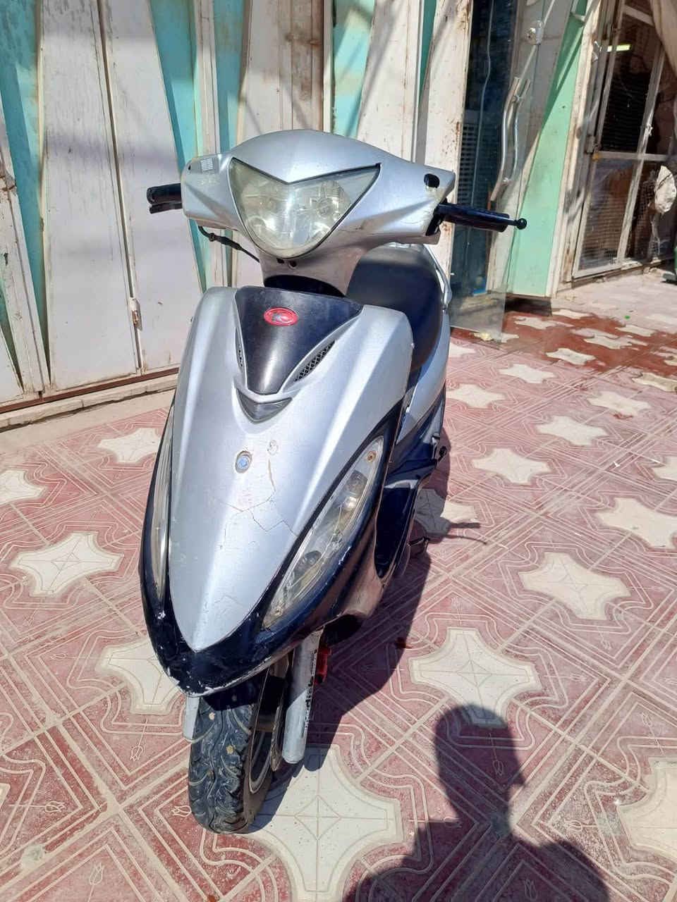 كامكو جي فور G4
كهربائيات كلهه شغاله 

سلف هندر تايرات جدد 

(مبدل بس ولفات  ) 

السعر ٣٥٠ 

المكان النجف حي الميلاد شارع ميلاد فاو

***********
