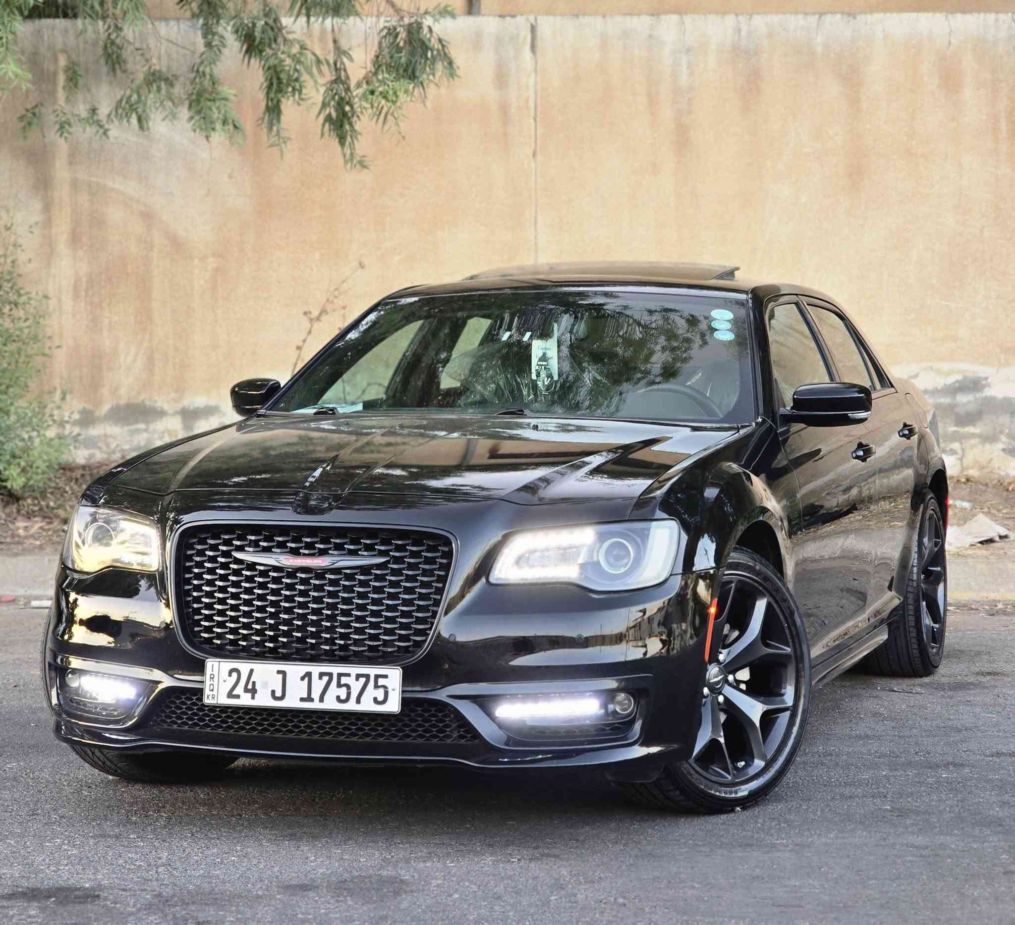 السلام عليكم الاخوان ..
كرايسلر 300s 2022 ..
وارد كندي ماشية 50 مايل ..
مواصفات اس فول مواصفات ..
كير محرك بشرط بحالة الوكالة .. 
بدون صبغ سيارة فقط مكان صغار pdr ..
سيارة كلش جديدة حلوة مابي نواقص ..
مكان سيارة اربيل ..
***********
