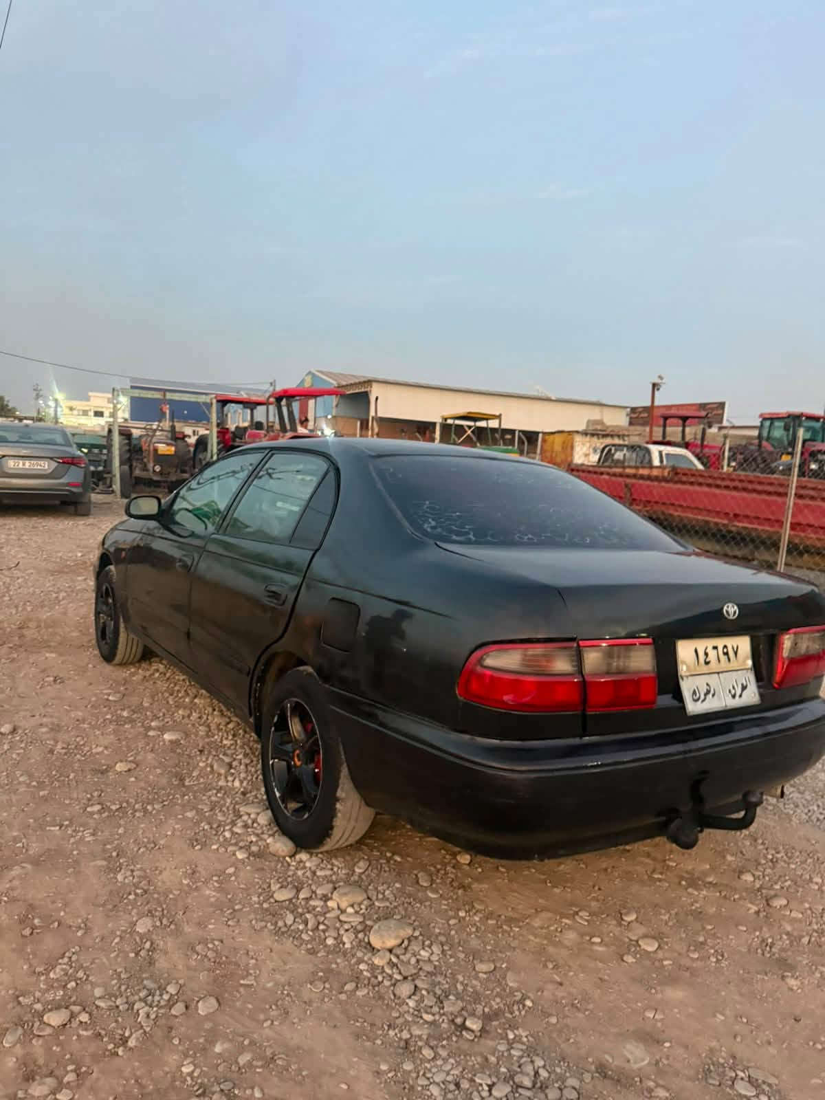 تویوتا کارینا  Toyota Carina 1994.                                    مودیل 1994 رەقەم و سەنوی دهوک تەحویل غەرمە شەرت عام بەخ لۆ جوانی پێش و پاش کەپس سوکان بیلادیە گیر عادیە.                      4 وەرقە غرمە لەسەرە                                                                               سعر 25 ورقە و مجال                                                             ژ.م ***********.                                                                 ژ.م***********.                                                                   ژ.م***********.
