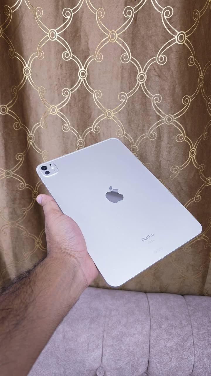 ايباد ١١برو • m4 • ٢٥٦