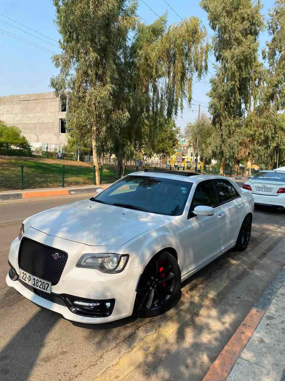 السلام عليكم اخوان 
الجميلة للبيع او مراوس بشي اقل 

اوباما كلايسلر ( 2023 ) SRT _ 6.400
رقم أربيل بأسمي تحويل ثاني يوم

السيارة فول مواصفات بنوراما ورادار امامي الى أخره ..

الحادث/ جامرلغ وبنيد _ الجامرلغ مبدل نفس اللون
والبنيد مصبوغ 
صور الحادث موجودات بالمنشور 
بالعراق صار بيها طخة صغيرة كلش بالهلال الخلفي

الأضافات 
برمجة وتفريغ مصطفى أيگل 
ولف حماوة ريسنگ 82
شوتة مفتوحة 
أويل كاج كان 
المحرگ مزود من أمريكا عليه بساتم مهلة فقط 

السيارة ماشية 35mil 
السيارة نضيفة وجديدة كلشش 

السعر / 320 ورقة وبيها مجال 
وطبعاً هذا السعر أقل من سعر 6 سلندر 

العنوان / ديالى بعقوبة 
الرقم / ***********
اتصال او واتساب فقط 
ممتواجد بالفيس
