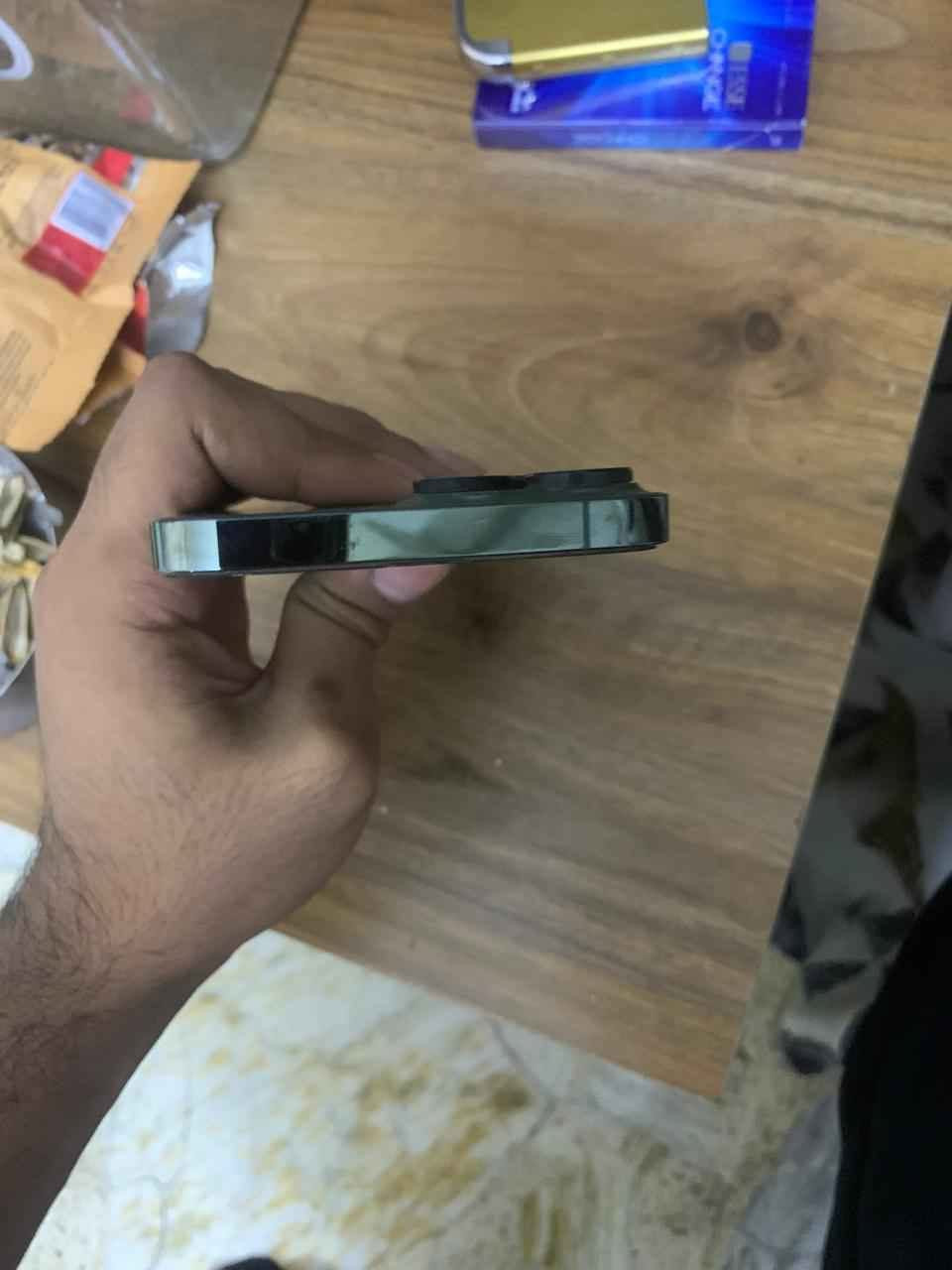 سلام عليكم لليدور قطعه نضيف 
ايفون 13 برو ماكس لون زيتوني 
جهاز فول نضافه خالي من اي عيوب الجهاز وتر ممفتوح  بطاريه 84 خير من الله بل شحن أي خلل مابي ومداخل صيانه نهائيا تكدر تفحص وين ما تحب للملاحضه الفطور الي بل صوره هاي بل لزكه مو بل شاشه الجهاز ويا فقط كارتون اصلي مال الجهاز مطابق 
السعر 700 وبي مجال لشراي وعادي مراوس ب 11 برو ماكس بس كون نضيف وممفتوح
العنوان بغداد جديده 
الرقم *********** موجود واتساب بغداد, العراق
