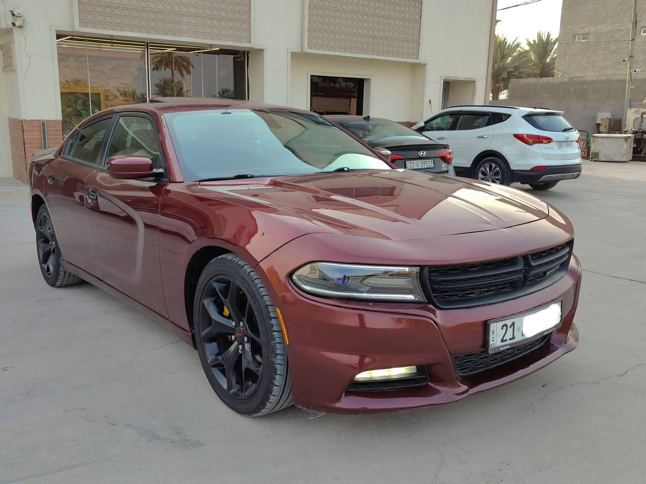 السلام عليكم جارجر 2017 SXT كرزي فول مواصفات سلايت رقم شمالي سليمانية الدولي تو ويل اصل ماشية 82 حقيقي شرط وارد امريكي ضرر بسيط ربع جاملغ خلفي ومصبوغ ومرشوش الباب كلير توحيد لو بدون اي حادث او معجون بدون اي داخل واي ايرباك جميعها سليمه صور الضرر والسونار بالمنشور اكرر دواخل كفاله شرط
كير و محرك كفاله من الفتح محرك 3600 
مواصفات سلايت فتحة سقف  بصمة 
كشن مخمل حضن  كهربائي+ تدفئة كشنات 
كامره  خلفيه دواره  تشغيل عن بعد رادار جانبي 
حساسات خلفيه دبل كزوز دفيوزر خلفي 
ويل 20 مع تخم تاير جديد شاده قبل يومين
منظومه زنون 150 الف السياره مابيها اي نقص جاهزه من جميع النواحي تبريد ثلج السعر 180 للاستفسار ***********
ومن الله التوفيق
