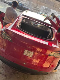 زبائنا الكرام يتوفر لدينا جميع زجاج تيسلا  خلفي امامي ابواب  مع ضمان ا...