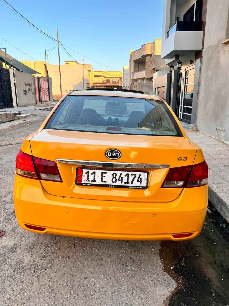 BYD  جي ثري 2013  سياره متكامله ما ناقصها شي تبريد شغال هيئه غرامات مصفره اني الشرعي رقم  مشروع وطني بصمه كير  عادي ***********
