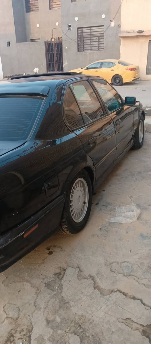 سلام عليكم بيئم 525 لبيع اومراوس
تبريد شغال ثلج عندي فان فصل 
رقم اربيل دولي
مكينه وكير مسكر وحلوات 
حلوه سياره يرادله ترتيبات
مكاني نجف ***********
