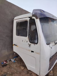 قطع غيار • ٨٧ • للبيع