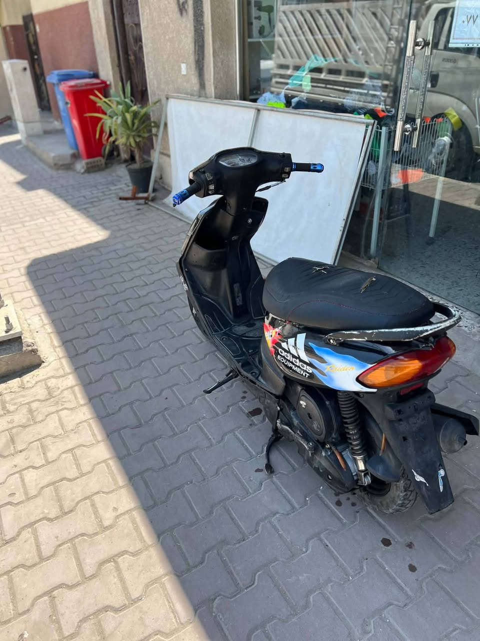 دراجه ماكس قجمه فحل للبيع
دراجه نضيفه شغاله سلف وهندر شلعه ومعدل حلوات 
كهربائيات كلها شغاله السعر425وبيها مجال مكاني بغداد الكريعات ***********
