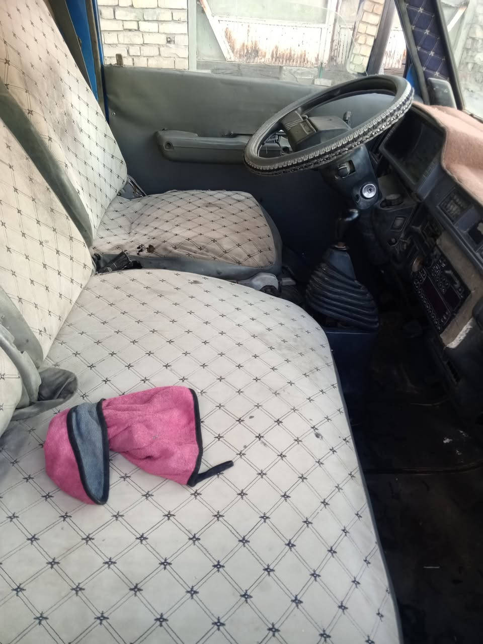 سلام عليكم كيه بنكو دبل قماره سياره  بلاديه كير ومحرك كفاله صدر نضيف جدا موديل ٩٤ سنويه ل٢٧ تحويل مباشر بابل الحصوه 
*********** السعر ٥٠ وبيهه مجال
