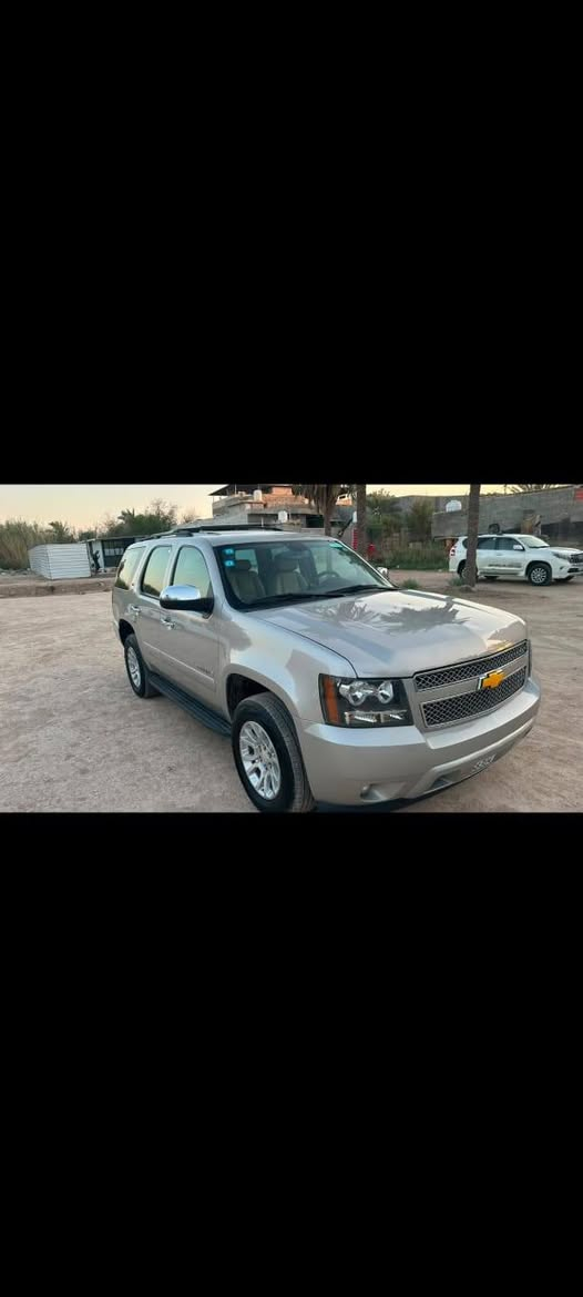 سياره تاهو خليجي موديل 9 فول مواصفات واحد عل واحد  LTZ رقم بغداد بأسمي كفاله عامه من الضربه والصبغ حتى الدعامات كفاله السعر 230 وبيها مجال للشراي مكان البصرة قضاء القرنه ***********
