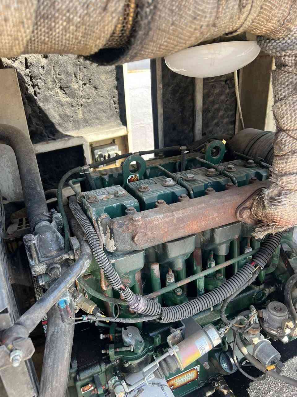 المحرك: ليستر بيتر (Lister Petter) بريطاني، 4 سلندر ديزل (فئة Alpha LPW4).

​القدرة التقريبية: 15 إلى 20 KVA.

​الموقع: بغداد.

​السعر: 20 ورقة (2,000 دولار أمريكي).

​نظام التبريد: تبريد بالماء (راديتر).

​نظام الوقود والإطفاء: طرمبة ديزل ميكانيكية + سيلينويد إطفاء كهربائي (12V).

​الهيكل: كاتم صوت (Silent) مع عازل حراري على العادم رقم تلفون ***********
