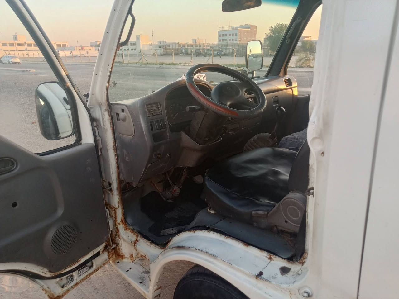 كيافونتيرا دبل قمارة موديل ٩٨ رقم بغداد مشروع وطني محرك كير شاصي اكسل مكفولالسعر 50ورقه وبيه مجال باسمي علما أن االسنوية ساقطة والتجديد علي *********** السيارة فيالنجف الاشرف
