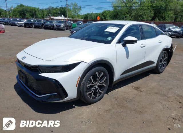 السلام عليكم ورحمه الله

🚗 تويوتا كراون XLE 2023 – وارد أمريكي 

مواصفات السياره👌الصور موجوده وياها رقم الشاصي حادث السياره فقط خلفي بدون ارباك 

لون أبيض لؤلؤي – ماشي 35000 كيلو متر 

كشنات جلد + مخمل مع تدفئة + كهرباء كاملة + سقف كنتاره اسود
الكشنات مدومشه للجماليه في شارع النواب جلد واصلي 

قيادة ذاتية بالكامل + أوتو هولد + أوتو بريك

زنون عالي + إضاءة محيطية فخمة

قطعتين تبريد + نظام صوت 8 سماعات + شاحن وايرليس

ويل 19 إنج + مودات سبورت، سبورت بلس، إيكو، نورمال

مرايا أوتو دم + جام أمامي وخلفي أوتو + فور ويل درايف 

جام امامي خلفي جانبي UV ضد الاشعه فوق البنفسجيه

السياره مابيها اي نقص وجديده ماشيه قليل باسمي رقم بغداد

💰 السعر: 27000$ – الجادين فقط

📍 جاهزة للفحص والتسليم فورًا

“هاي السيارة للمميزين فقط، لمن يحب الفخامة والهدوء

والتسليم فورًا، السعر 27000، تواصلوا عبر الخاص

💡 ***********موبايل 
واتساب 
مكان السياره بغداد

نص مكتوب في الصور:
- BIDCARS