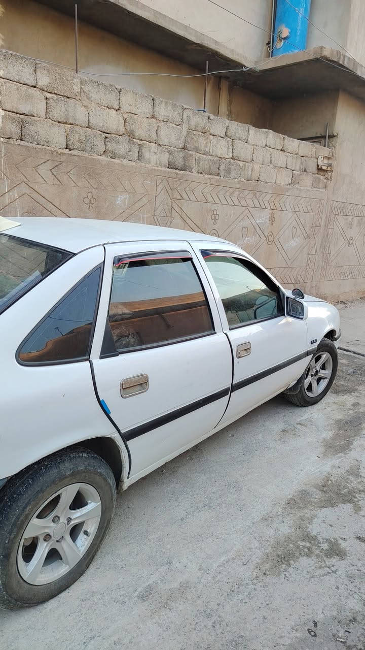 السلام عليكم
للبيع اوبل فكترا حجم 18  كير اوتوماتيك موديل 92

السعر 42 وبيهه مجال قليل 

***********
