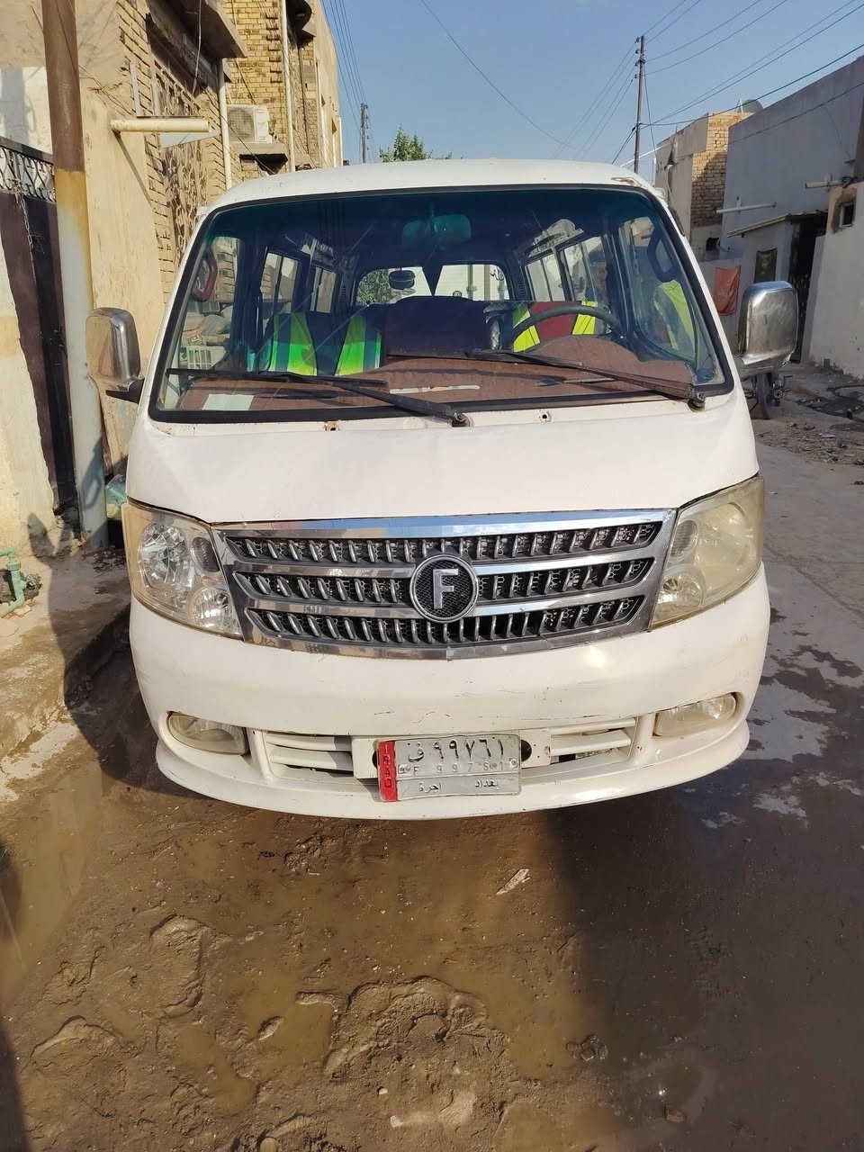 فتون للبيع موديل 14 طالعه سنه 15 محرك جديد كير اكسل  حداديه كهربائيات كلها كامله دوشمه نظيفه سياره بدون ضربه ولامعجون ماعدى طخه بسيطه فوك لايت الامامي 
سياره عليها هيئه وضريبه 10 اوراق تريد ينزل من سعرها تريد اصفرلك ثاني يوم وكاله بااسمي وراعيها يمي بالحله ومكان السياره بالحله  سعرها 63 وبيها مجال والغرامات تنزل من سعرها  مكاني بالحله *********** هاي كل التفاصيل اللي تعجبه يتصل وبخدمته
