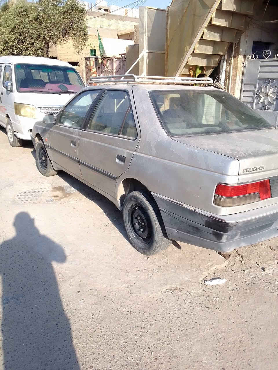 بيجو روا موديل 9 رقم بغداد السياره ابلاديه بس الهلالت امعمره السياره على وضع الشركه بس يرادله ترتيب لن متروكه صار مده مكينه مابيه لا تبخير ولا تنقيس التبريد بي ليك العنوان بغداد الدوره السعر 22 رقم الهاتف ***********
