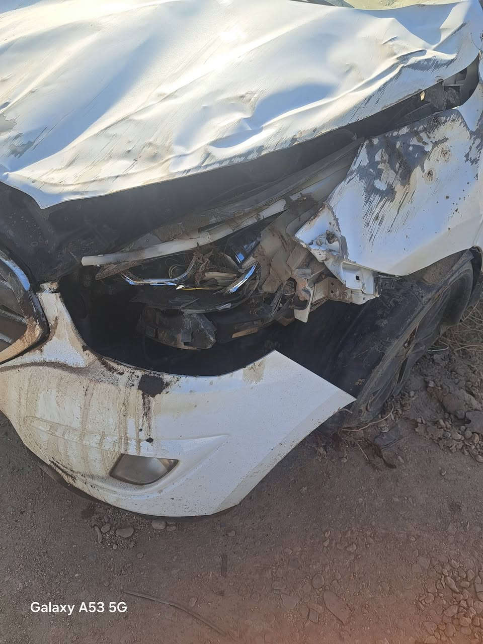 واتساب *********** 
🚗 هيونداي توسان موديل 2015 للبيع
السيارة متعرضة لحادث كما موضح بالصور،
