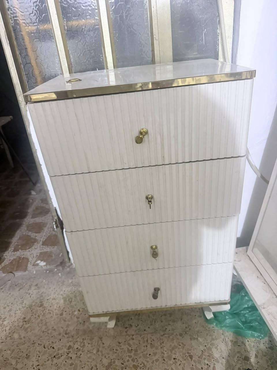 غرفه نوم • أثاث • بدون تفاصيل
