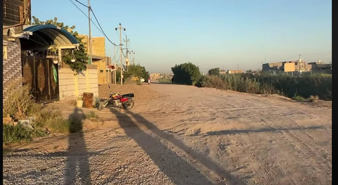 سلام عليكم اخوان
بيت مساحه 100 متر عشارع  ركن
غرفه ومطبخ وصاله وكلدور مجمع صحيات داخل البيت وخارج البيت بيت نضيف ومرتب طابو زراعي سند 25 تحويل مباشر ابسم المشتري  عنوان تقاطع العلويه شريفه سعر مناسب جداا #الاستفسار ***********
