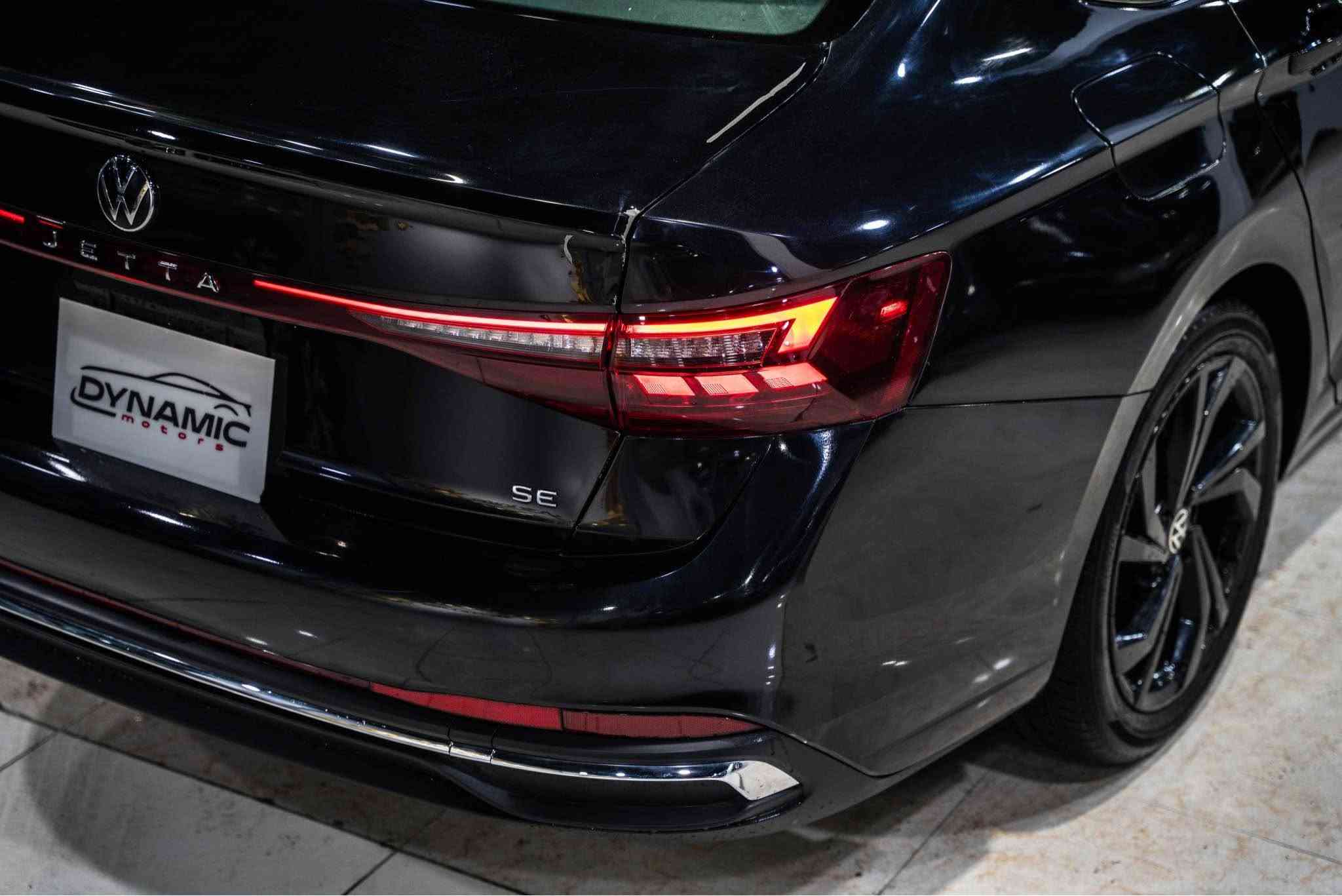 2025 VOLKSWAGEN JETTA SE بانوراما🔥🔥🔥
سعر : 🔥🔥
موديل :2025
مواصفات : SE
محرك : 4 سلندر
وارد : امريكي
عداد : 20,000ميل
صبغ : ٢  قطعة بجم كبس
ارباك : كل شركة سليم ✅✅
رقم : ( موقط) ( كاتي)
ناونيشان هةولير جادةي حديد و خشب پيشنگاي دايناميك موتورز
بو زانياري زياتر پةيوةندي بكةن بة وتس اب
*********** أربيل, العراق
