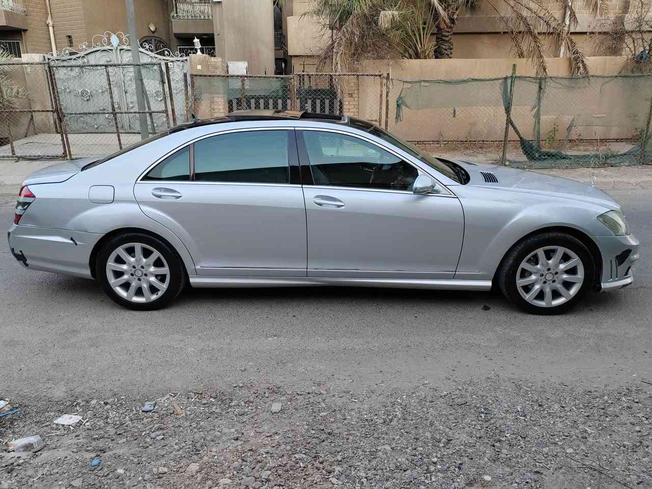 تمارسدس ٢٠٠٩ s350 فول الفول باب طويل محرك كير بلادي تخم تاير جديد ناطور ليلي بردات كشنات تدفئة وتبريد معروفة مواصفات S محرك ٦ سلندر بلادي كل دكمة بيها شغالة بدون نقص برغي محتاجة فقط صبغ دعاميات وطوافة بانزين بيها صبغ فقط جاملغ خلفي وداير الجاملغ وارد الماني مكاني بغداد البنوك السعر ١٦٨.... ***********
