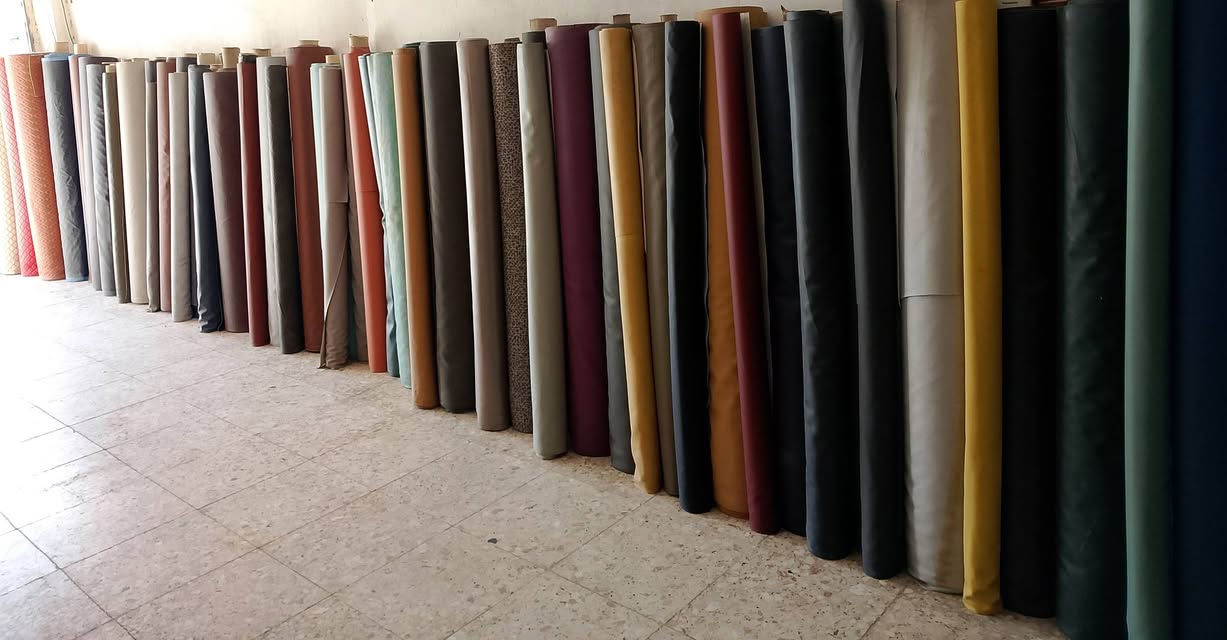 السلام عليكم تم وعلى بركة الله 
أفتتاح محل لدوشمة كافة انواع السيارات 
مستعدون لتغليف كافة انواع مقاعد السيارات بافضل انواع الجلود من الطراز الياباني وبافضل التفاصيل ومتوفر جميع الالوان كما متوفر جميع الالوان الخاصه في فرش الارضيات متواجدين طيلة ايام الاسبوع من الساعه ٨ صباحآ وحتى الساعه التاسعه مساء 
موبايل :***********
موقعنا الكائن 
بغداد : الامين الثانيه شارع البانزين خانه ـ قرب مطعم الرياضي وكل الهلا بيكم

