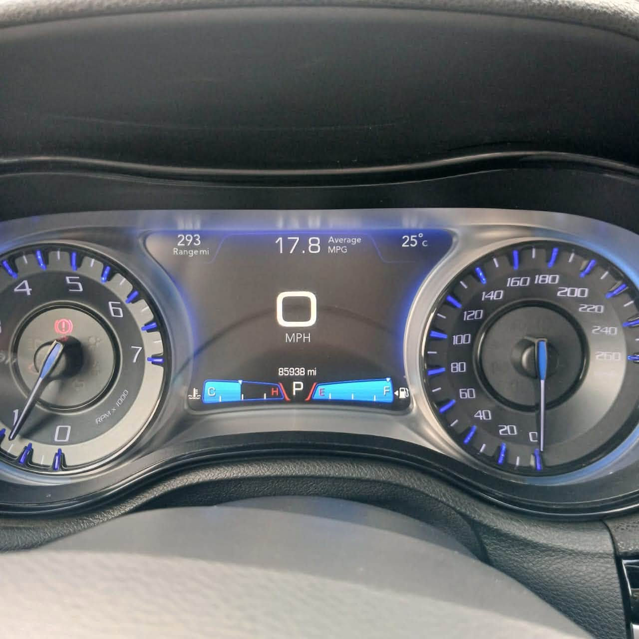 للبيع كرايسلر 300S موديل 2017

🔹 المحرك: 3.6 لتر V6 – 6 سلندر Pentastar
🔹 القوة: 300 حصان 
🔹 ناقل الحركة: أوتوماتيك 8 سرعات
🔹 الدفع: خلفي RWD
🔹 الفئة: 300S رياضية
🔹 اللون: سمنتي
🔹 المقاعد: 5 أشخاص
🔹 سبويلر خلفي رياضي
🔹 عادم مزدوج
🔹 كاميرا خلفية
🔹 حساسات خلفية
🔹 شاشة ومزايا تحكم متعددة
🔹 تشغيل بصمة/دخول ذكي حسب التجهيز
🔹 فتحة سقف
🔹 مقاعد كهربائية
🔹 تحكم بالمقود
🔹 تكييف
🔹 مثبت سرعة
🔹 أنظمة أمان ABS ومانع انزلاق وثبات إلكتروني

السيارة نظيفة وجاهزة للفحص

� السيارة موجودة في:دهوك
📱 رقم موبايل: ***********-***********
💰 السعر:245 مجال
