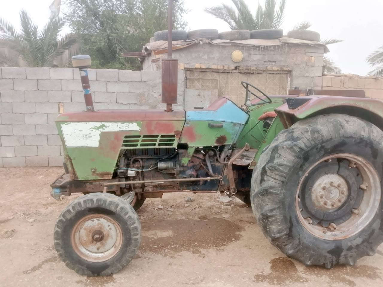 للبيع مكينه مكفوله كفاله عامه موديل 2000 العنوان ميسان المجر الكبير الرقم ***********
