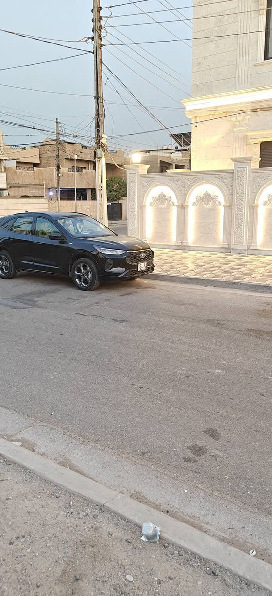 السلام عليكم شباب سيارة فورد سكيب هايبرد موديل 24 وارد امريكي حادث جاملغ ايمن وبنيد ماشية 19 الف للبيع فئة ST Line  بسعر 195 وبيها مجال حك الجية للاستفسار  
@***********    أو ***********
