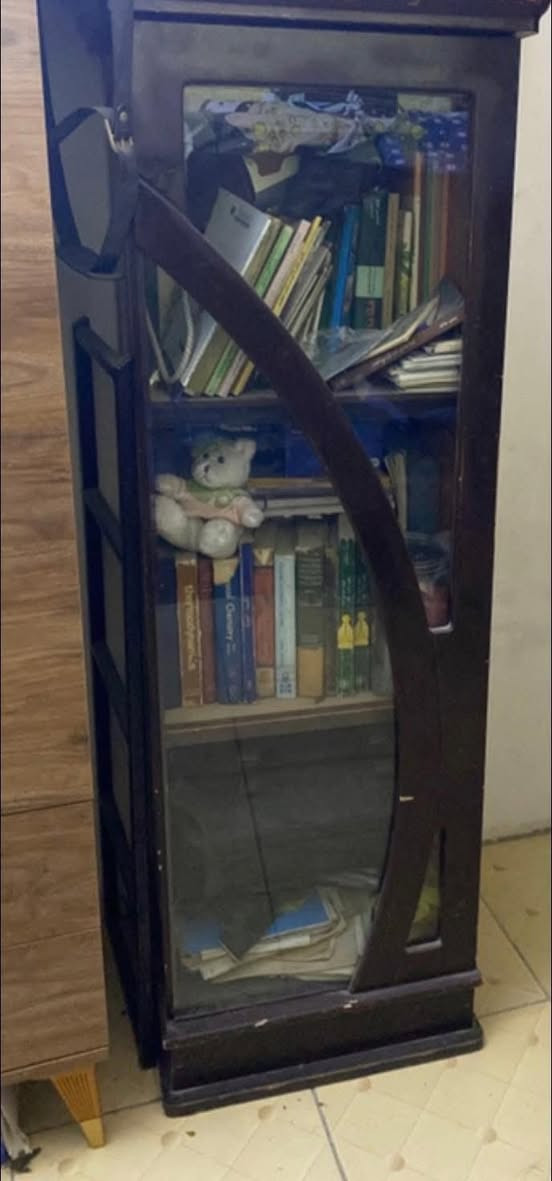 اغراض بيت للبيع 
للاستفسار ***********
بغداد حي سومر قبل الشعب

نص مكتوب في الصور:
- تلفزيون عادي يشتغل
- زولية اصلية سميكة 3*2 مع مدات اثنين 1*2
- 09/15/22 12:06