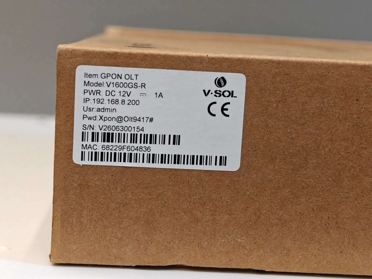 📡 مجموعة الضامن المتحدة
📍 الديوانية – شارع الفرق الموسيقية
📱 واتساب واتصال: ***********

متوفر V-SOL V1600GS-R – GPON OLT 🔥
حل صغير بالحجم وقوي بالأداء، مناسب لتأسيس وإدارة شبكات الفايبر FTTH / FTTB ومزودي خدمة الإنترنت.

🔹 منفذ GPON واحد
🔹 يدعم حتى 64 مشترك
🔹 سرعة Downstream تصل إلى 2.488Gbps
🔹 سرعة Upstream تصل إلى 1.244Gbps
🔹 مسافة فايبر تصل إلى 20KM
🔹 2 منافذ Gigabit Ethernet GE1/GE2
🔹 منفذ 10GE SFP+ Uplink
🔹 منفذ USB-C للإدارة
🔹 يدعم WEB / CLI / Telnet / SNMP
🔹 تصميم Fanless بدون مروحة واستهلاك طاقة منخفض

✅ مناسب للشبكات الصغيرة والمكاتب والمجمعات السكنية ومزودي الإنترنت ISP.
🚚 توصيل متوفر لجميع المحافظات

V-SOL V1600GS-R — شبكتك تستحق الأفضل.
