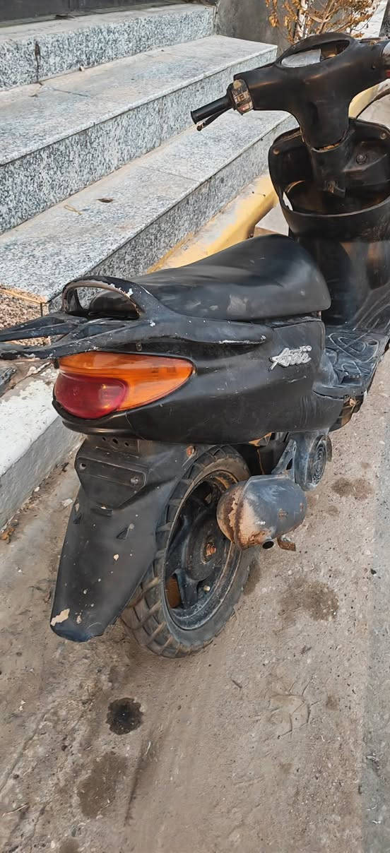 للبيع دراجة ،  بـ:

- ماكينة جديده، كير جديد ،نهضة قوية.
- الدراجة
السعر: 230 ألف
الرميثه
***********
