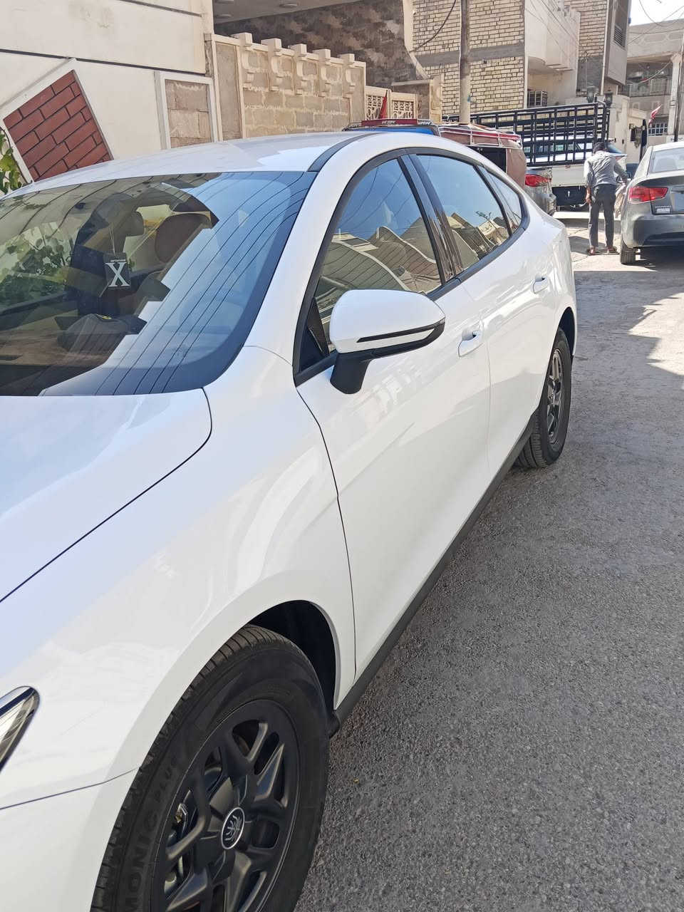 السلام عليكم كن بلاس2025 للبيع السعر17.700 مليون @العنوان بغداد الدورة *********** اكو فيديو بالنشر
