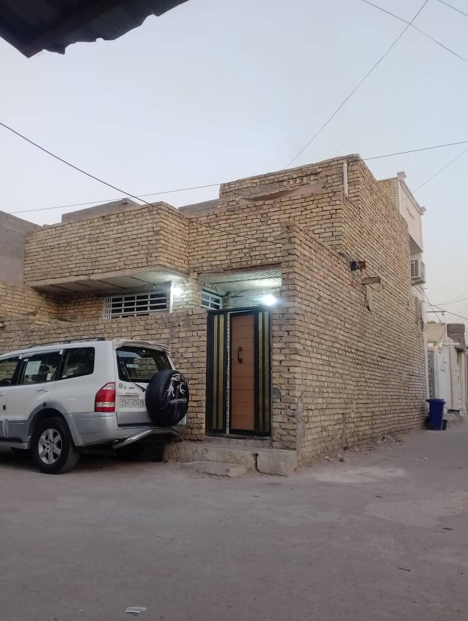 السلام عليكم للبيع باجيرو موديل 2007 مكينه 3800 كفالة عامه عده شبر صبغ جاملغ الخلف السائق كير مكينه اكسل كفالة السعر 85بيه مجال العنوان بغداد مدينة الصدر رقم الهاتف *********** واني خادم
