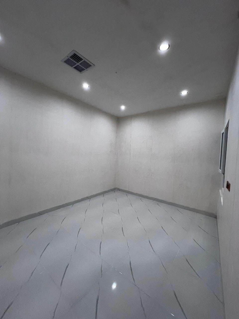 📢إعلان رقم:(777)
 بيت طابو صرف طابقين 
📍موقع_العقار : حي العسكري مقابل كاتب عدل 
المساحة :100متر
2غرف نوم مع الملحقات   
⚜️عقارات دار الخير ⚜️
📍العنوان : كركوك_ حي عدن_ بداية سايدين مقابل مول متوكل
——————————————-
ياسين اللهيبي 
***********
سيف
***********
