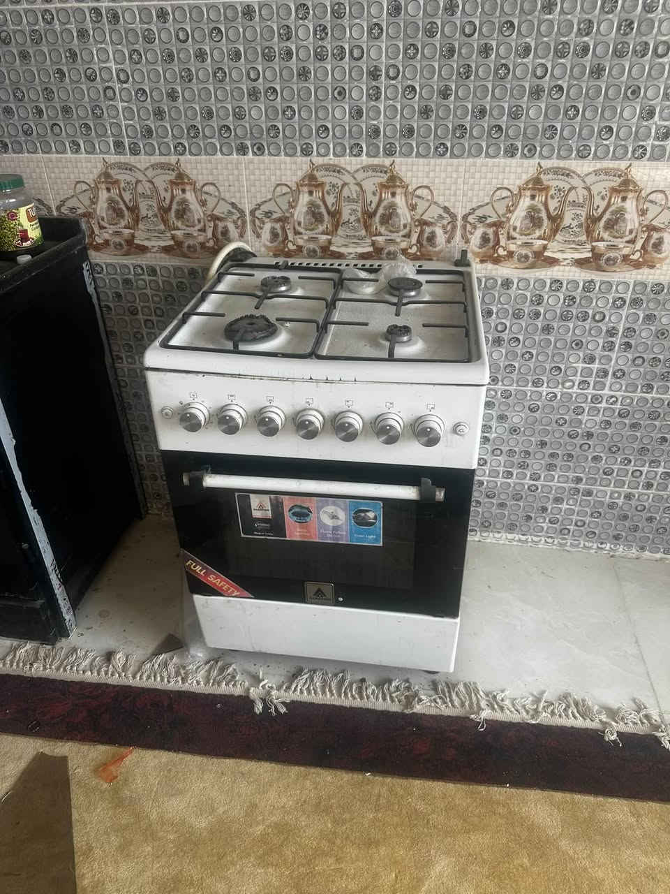 ثلاجة • للبيع