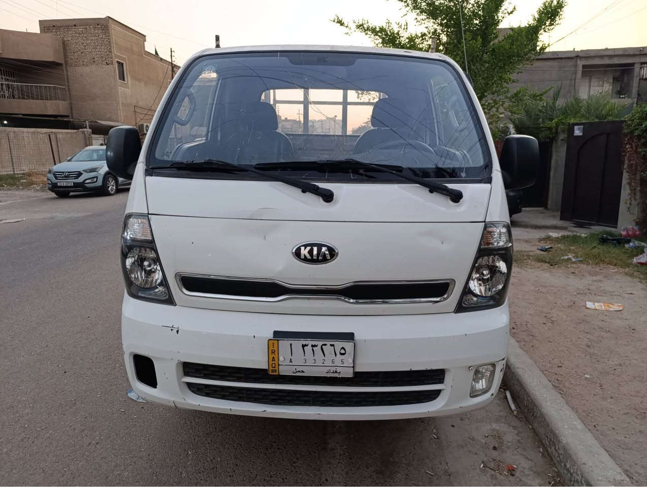 كيا حمل 2015 حادثها بنيد امامي فقط موضح بالصور محرك مفتوح تجفيت درجة اولى رايدها 120 وبيها مجال 
بغداد الزعفرانية *********** بغداد, العراق
