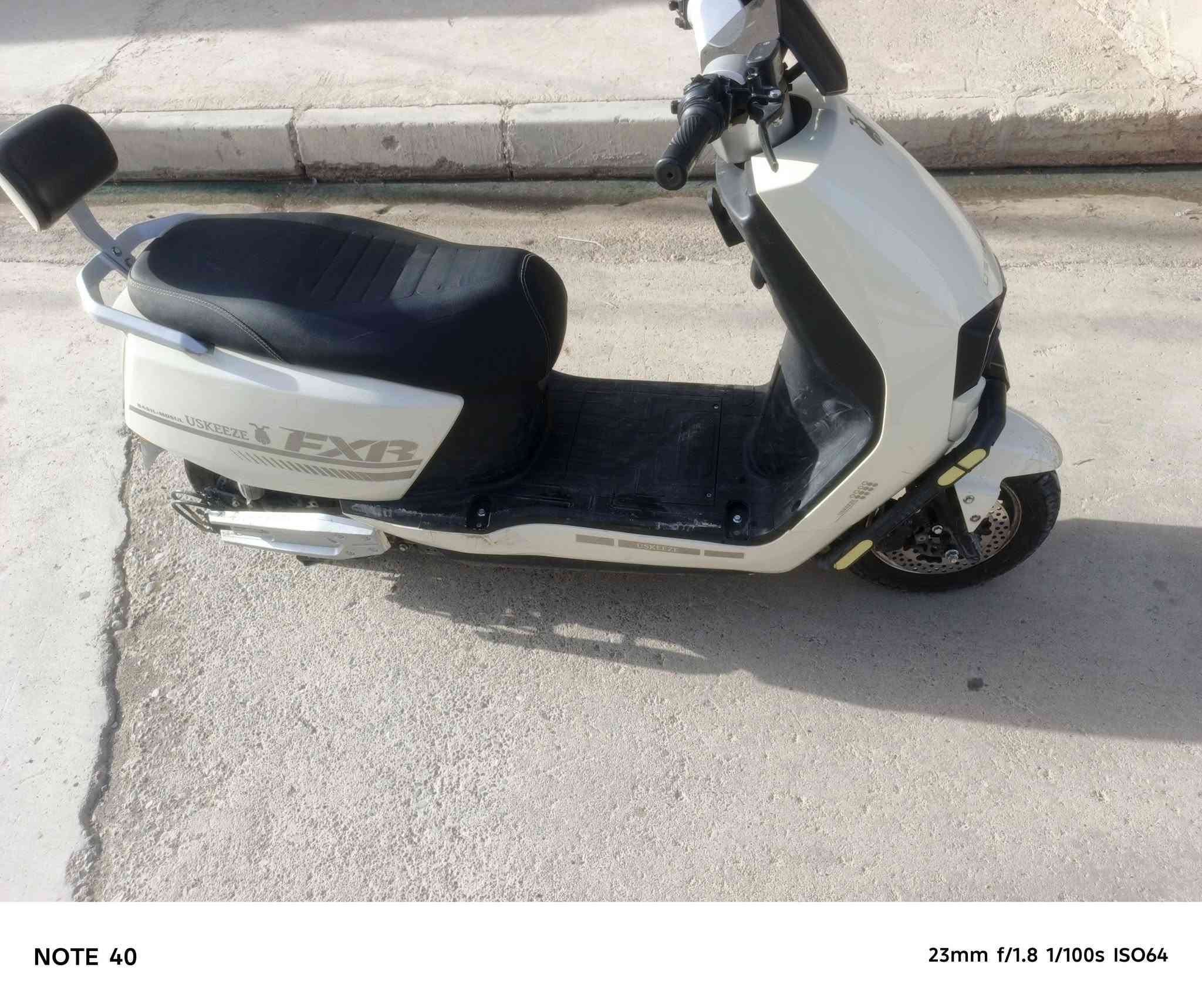 دراجه شحن للبيع السعر 675 الدراجه شرطه الشغل بطاريات الولي الاصليات الاتصال على هذا الرقم***********

نص مكتوب في الصور:
- NOTE 40 23mm f/1.8 1/106s ISO50
- NOTE 40 23mm f/1.8 1/100s ISO64
- NOTE 40 29mm f/1.8 1/78s ISO50