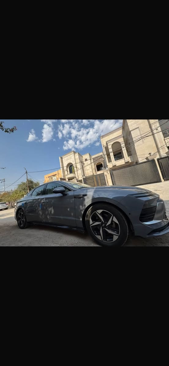 السلام عليكم للبيع سوناتا (sel) موديل 2024
لون سمنتي 
داخل ابيض السيارة بدون ارقام ،وارد امريكي ،حادثها بالحدادية راجعة ع الجاملغات السعر 167 وبي مجال 
مكانه بالحله 
***********
