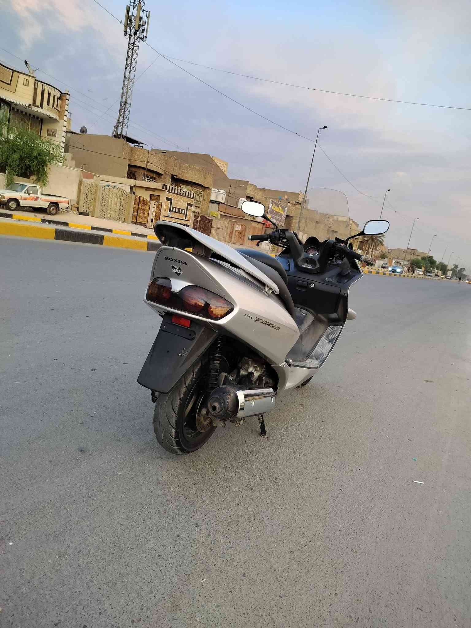 سلام عليكم فورزه 6/0 لؤن سلفر  بلادي دراجه نضيفه ماشيه 40 مكينه كلجات مكفؤله  كيجات كهربايات كلهه شغاله  نكره باي ؤقت حماؤه نص ثابته شلعه ؤمعدل فؤل طستهه ناعمه  جامه طؤيله  سبعه نيكل دؤس نيكل اؤراق كامله دراجه جاهزه احلا من صؤر بدؤن نقص سعرهه 850الف شراي اتصل ؤتدلل رقمي ***********
