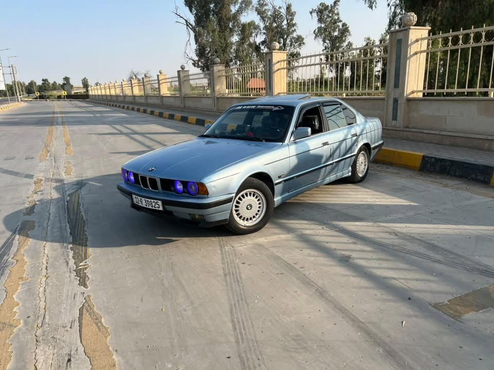 بيع مستعجل بي ام 525 موديل 1990 
تبريد  توماتيك جامات كهرب سنتر لوك 
شاشه كأمره سنويه 2030 
بدون حادث  فتحه سقف 
***********
