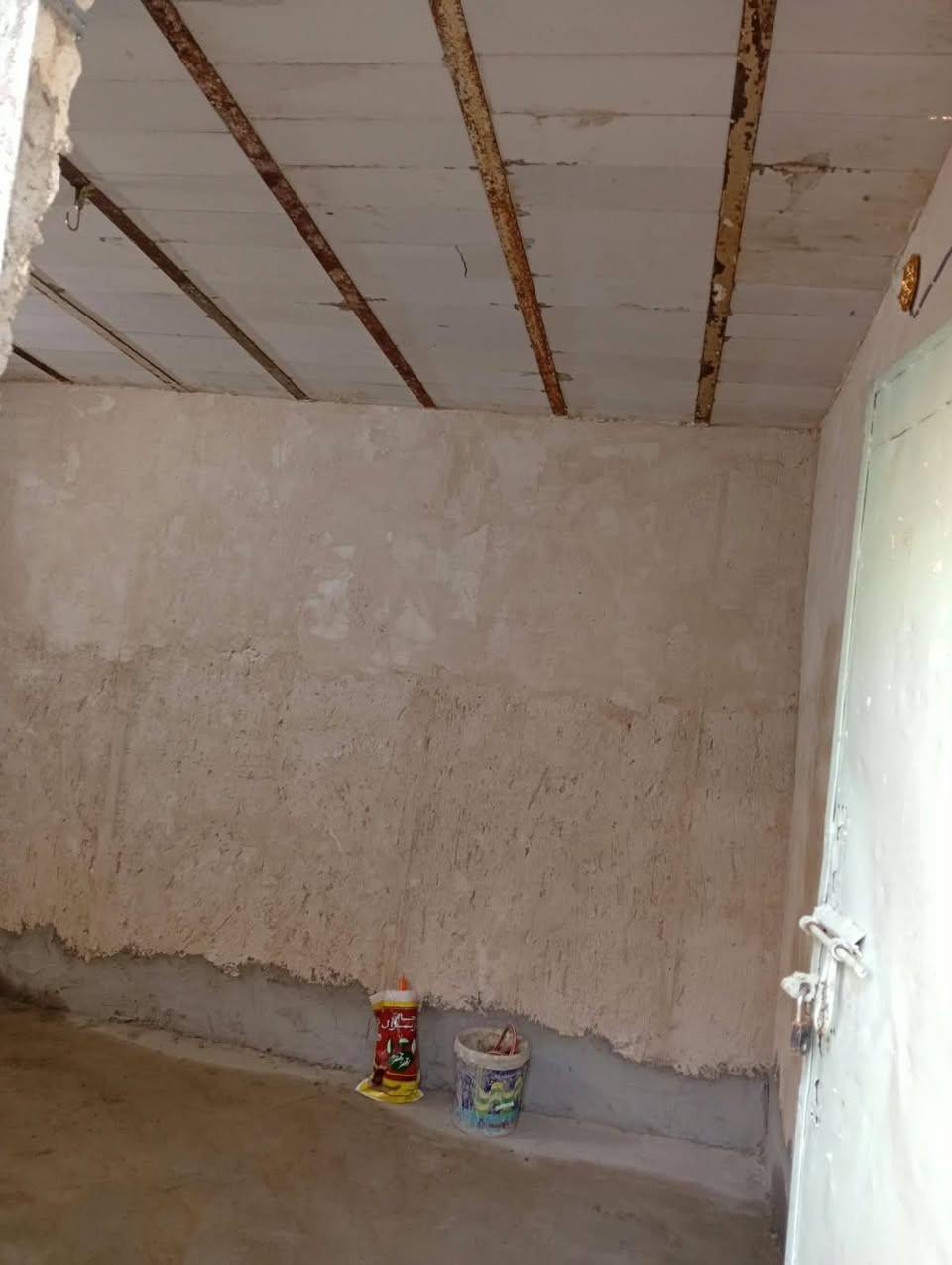 بيت للبيع سعره 8ملايين مساحته 60دولان زراعي حي نيسان خلف مدارس در النجف شارع 5الاستفسار اتصل على هذا الرقم ***********
