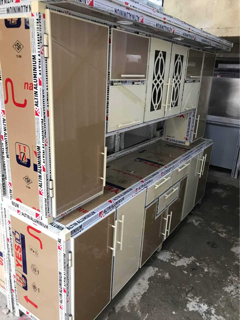 تخفيضات كاونتر مترين ونص ابو النزال شغل شرط التزكام مقطع اصلي بليت واحد ملم نرماده حفر نقش cnc تاج وكلوبات جراره بوري سكه شفط شغل درجه اولى مع سنك متر وربع مرمر ب٧٤٠ العنوان ناصريه شارع الاخلاص *********** ناصرية, ذي قار
