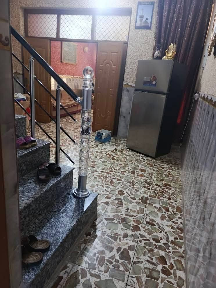 بيع بيت في كربلاء حي عامل قرب سوق وسط مساحه 120طابو صرف يحتوي على استقبال وهول ومطبخ وحمام وغرفه في طابق الاول وطابق الثاني يحتوي على غرفه سويت مع هول وصاله وحمام وغرفه 
مع الاثاث ‏‪***********‬‏اتصال ع هذا رقم
