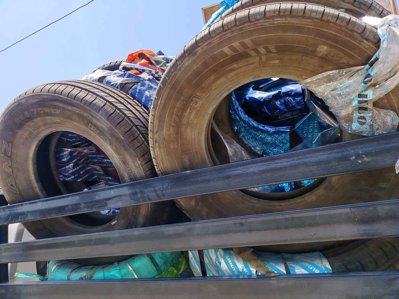 سلام عليكم إخوان إطارات إنتاج قديم امشكل البيع فقط جمله بيهم 300زوج  بيه كوري أو صيني سعر الزوج 85 أو بيه مجال لشراي 
العنوان بابل الحمزه الغربي
 ***********
