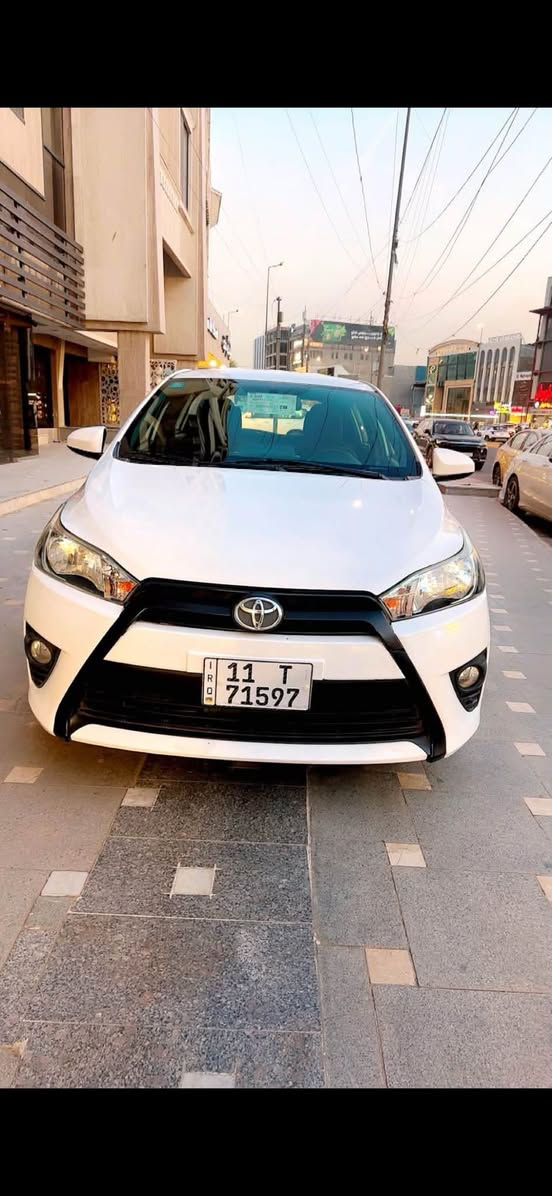 تحيه طيبه يارس خليجي بدون حادث بيه نص دعاميه صبغ فقط سياره نضيفه جدا جدا بدون اي نقص ماشيه ٧٠ الف موديل ٢٠١٧ مراوس بي واي دي 
*********** مكاني اليرموك  بسمي سياره
