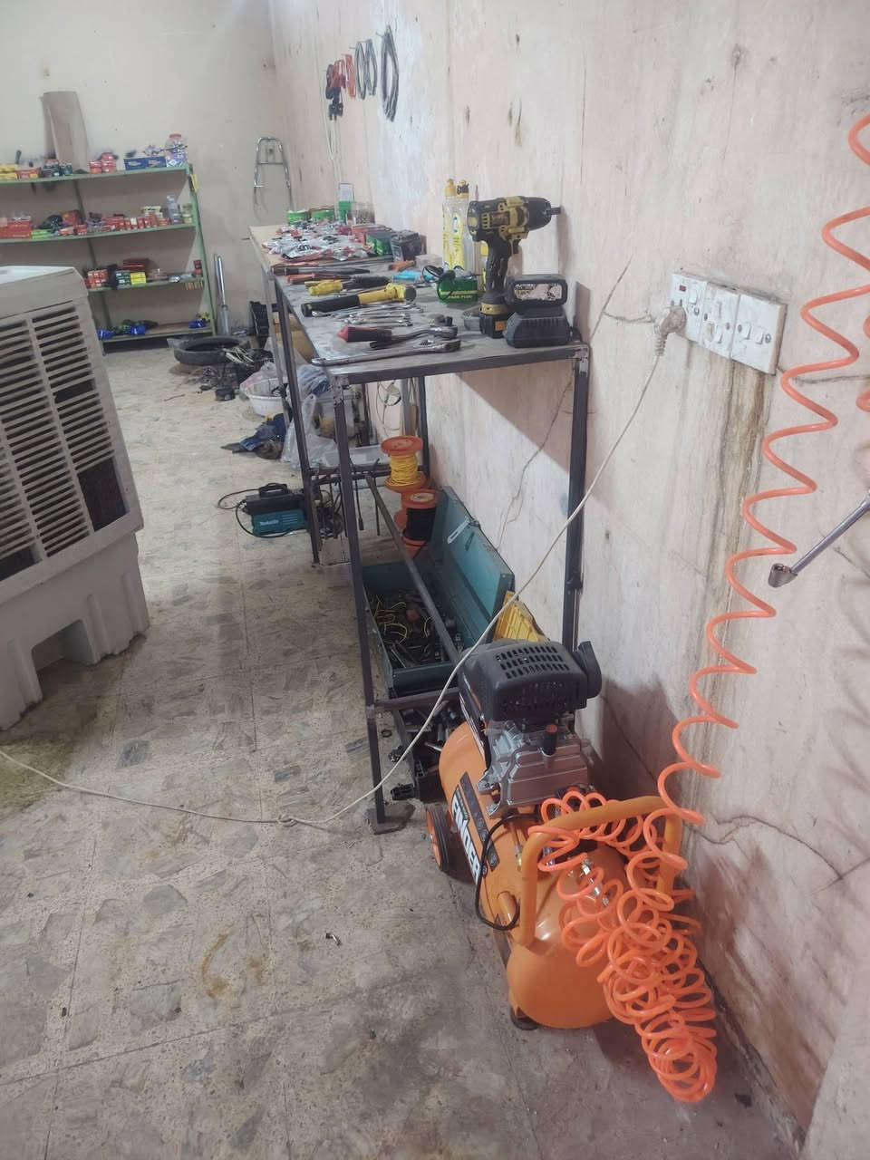 محل دراجات • كامل أغراض • بلا نقص